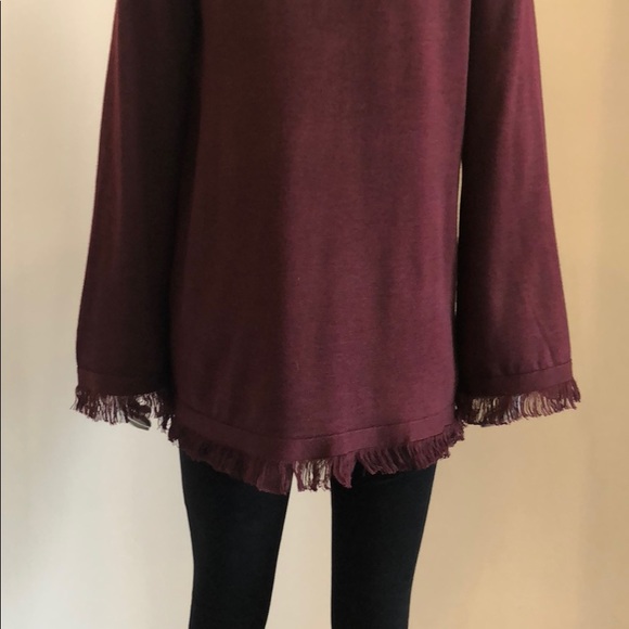 NWT FINDERS KEEPERS burgundy fringe top - Picture 4 of 4